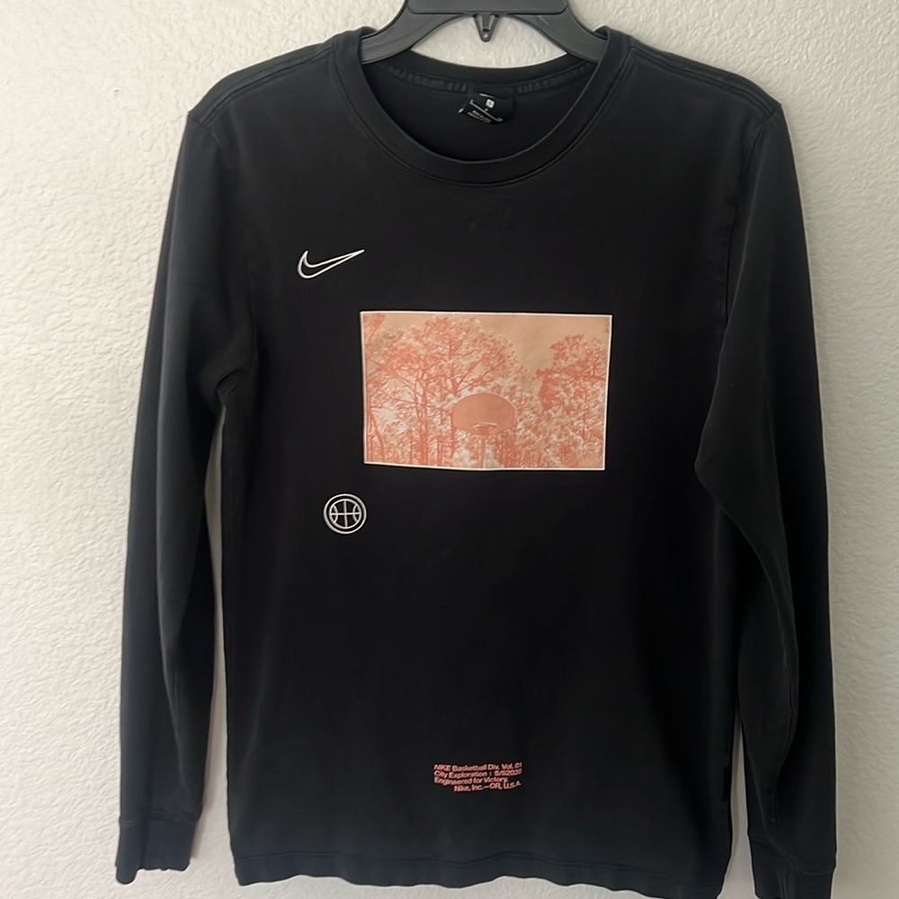 Nike Basketball Long Sleeve Tee